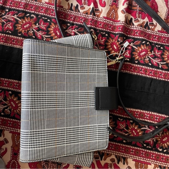 Van Heusen bag - Picture 3 of 5